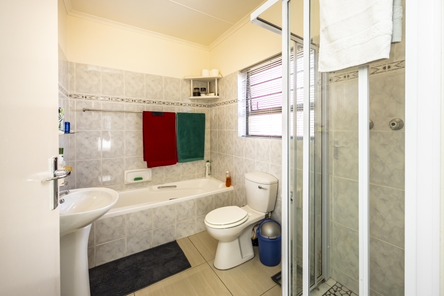 3 Bedroom Property for Sale in Beacon Bay Eastern Cape